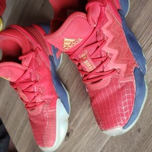 Adidas D.O.N. Issue #2 Boy Shoes Size 6